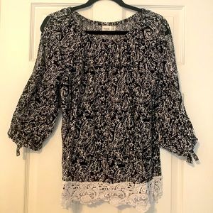 Rafaela black/white blouse size large
